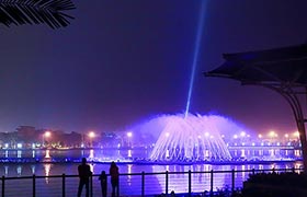安徽銅陵?yáng)|部新城區(qū)濱湖公園